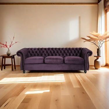 Canapé luxueux 3 places en velours violet, doté d'un design classique avec une élégance moderne, parfait pour ajouter de la sophistication et du style à n'importe quel salon, un confort moelleux et un savoir-faire durable